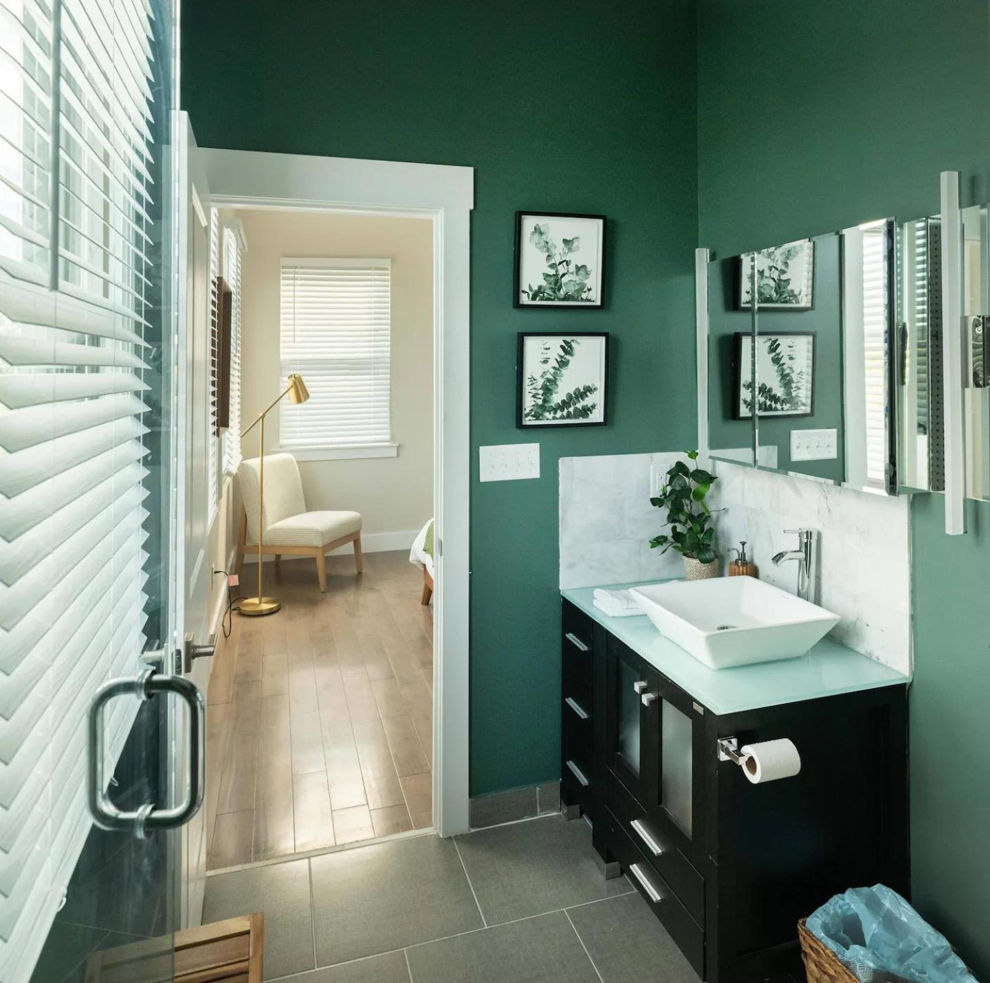 Downtown, Contemporary, 2 Bedroom, Roof Terrace! 2b Apartment Savannah